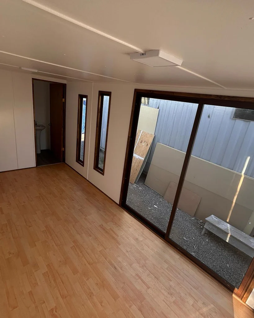 Contentor Escritório 6 × 2,42 m – 15 m² - Image 4