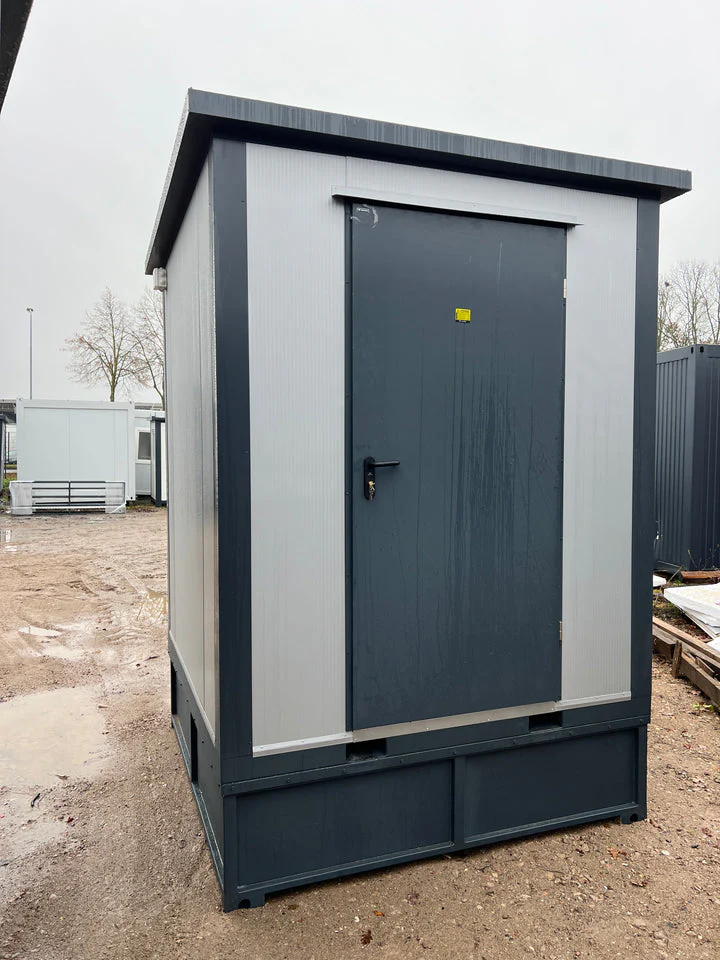 CONTENTOR SANITÁRIO 2,00 × 2,00 M COM DUCHE E CISTERNA