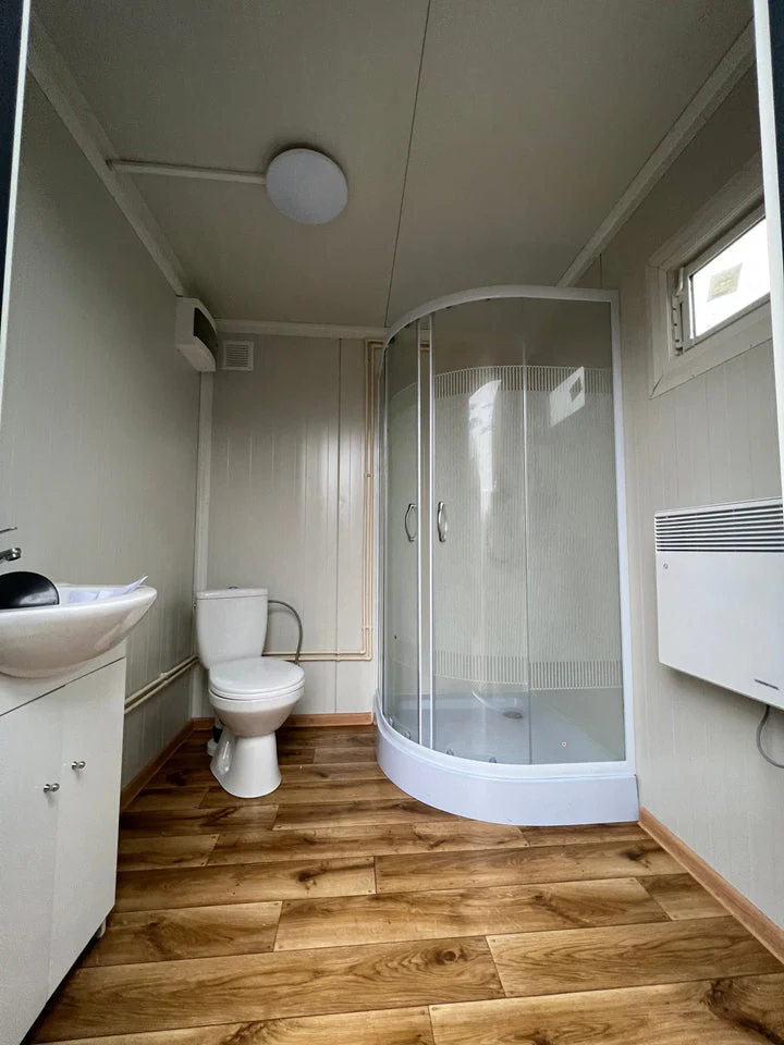 CONTENTOR SANITÁRIO 2,00 × 2,00 M COM DUCHE E CISTERNA - Image 3