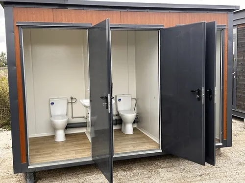 Contentor sanitário tipo pavilhão com cabine tripla - Image 2
