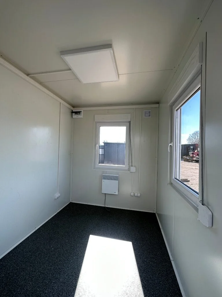 Contentor Escritório 3,00 × 2,44 m (7,3 m²) - Image 2